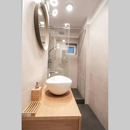 דירה Briana Luxury Sky View *